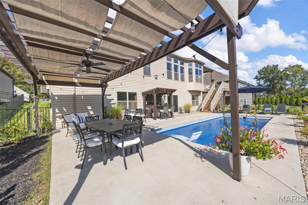 522 Long Creek Drive