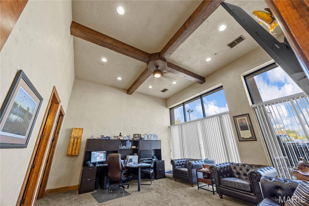 9084 Veterans Memorial Parkway