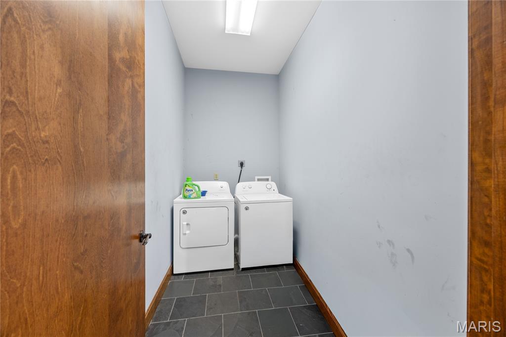 9084 Veterans Memorial Parkway