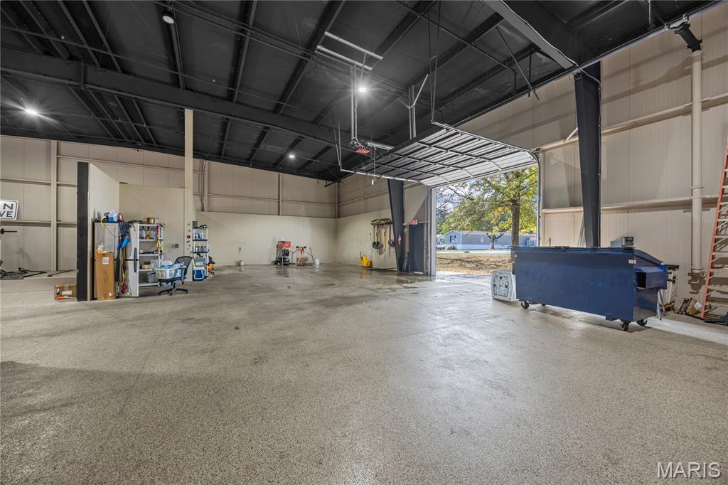 9084 Veterans Memorial Parkway