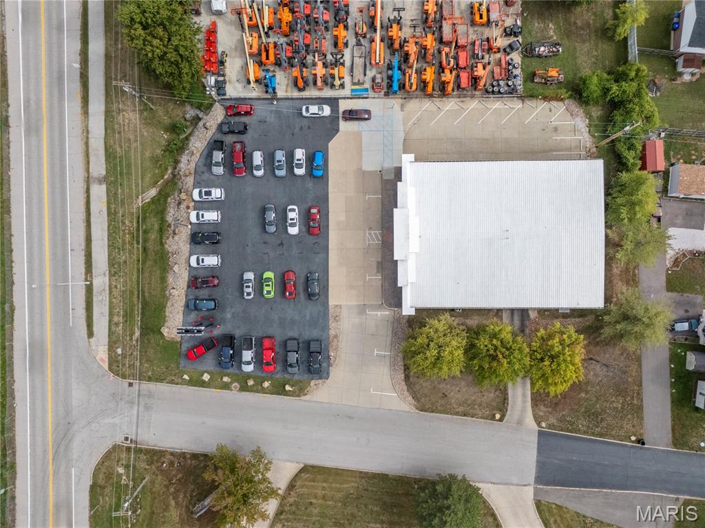 9084 Veterans Memorial Parkway