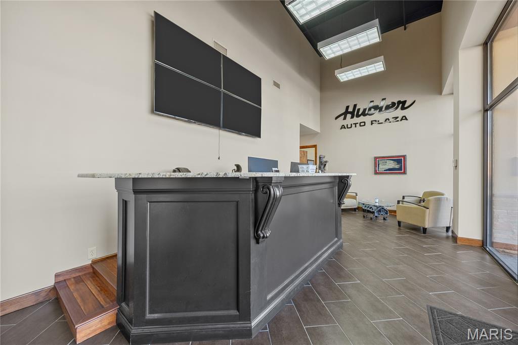 9084 Veterans Memorial Parkway