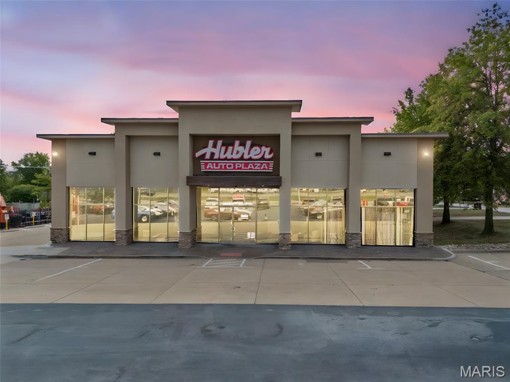 9084 Veterans Memorial Parkway