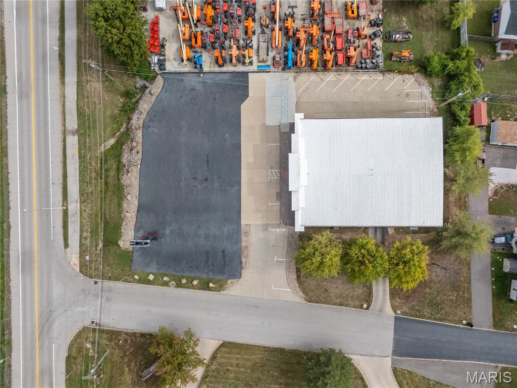 9084 Veterans Memorial Parkway