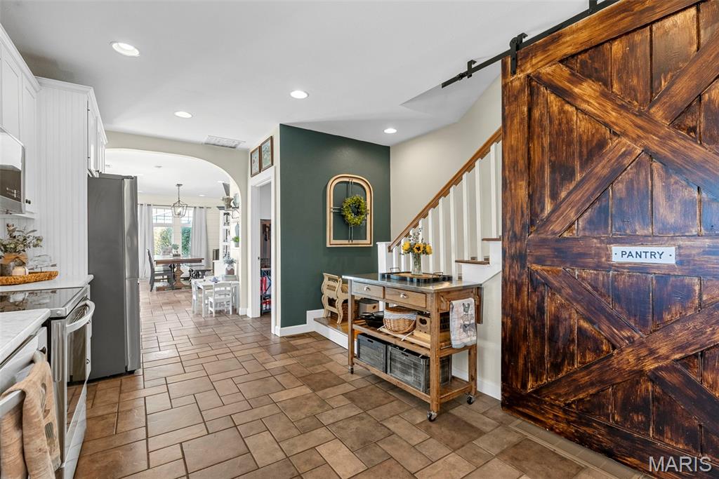 701 Cap Au Gris Street