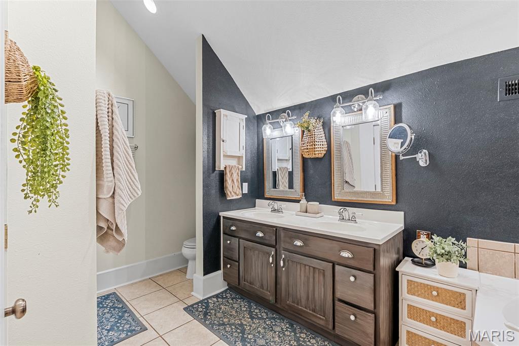 701 Cap Au Gris Street