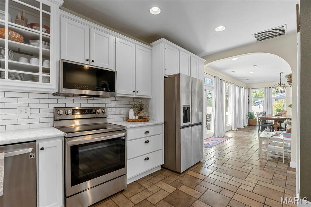 701 Cap Au Gris Street