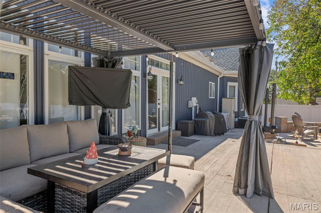 701 Cap Au Gris Street