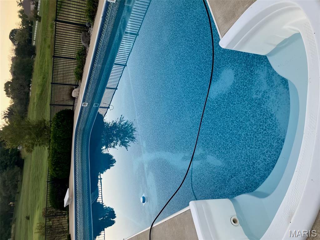 590 Sunset Place Lane