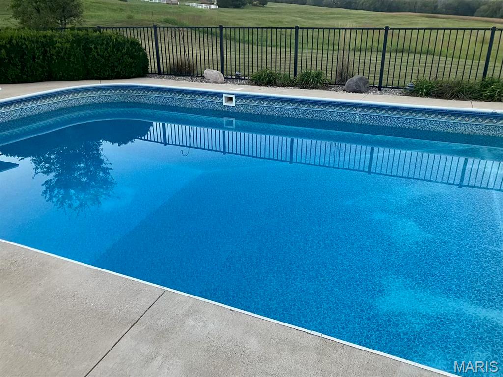 590 Sunset Place Lane