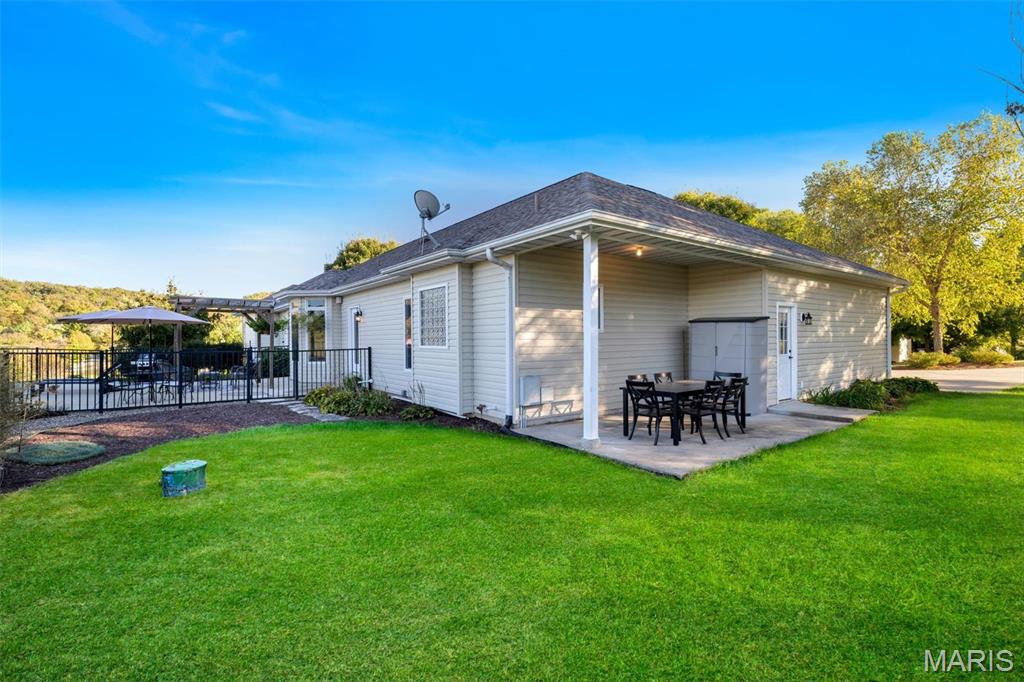 590 Sunset Place Lane