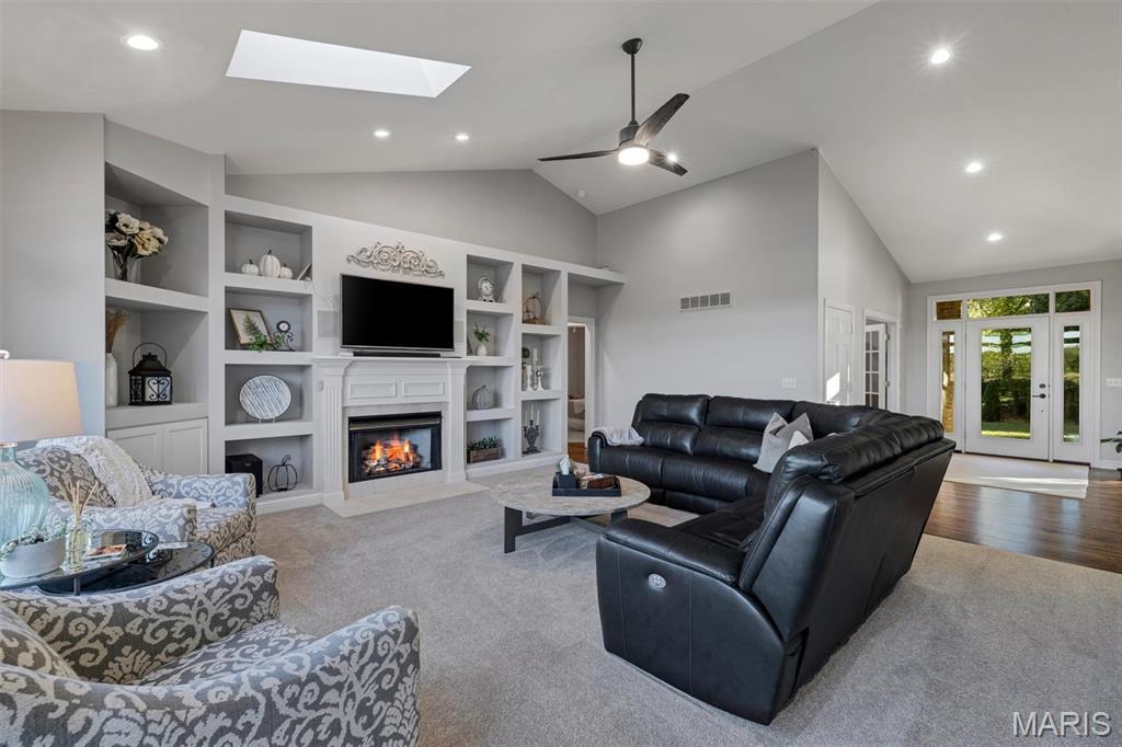 590 Sunset Place Lane