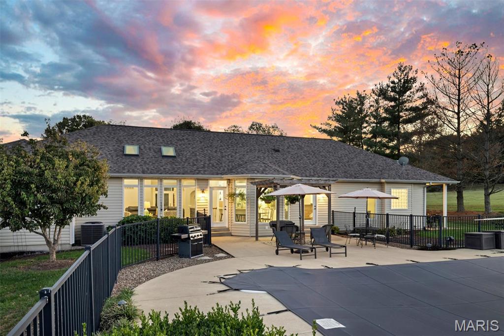 590 Sunset Place Lane