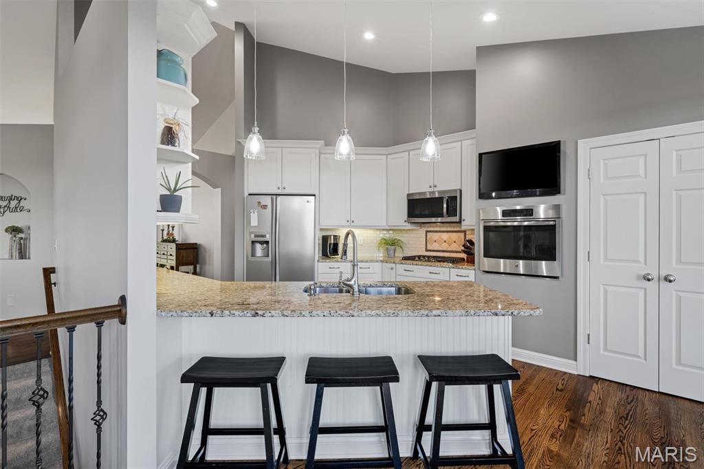 590 Sunset Place Lane