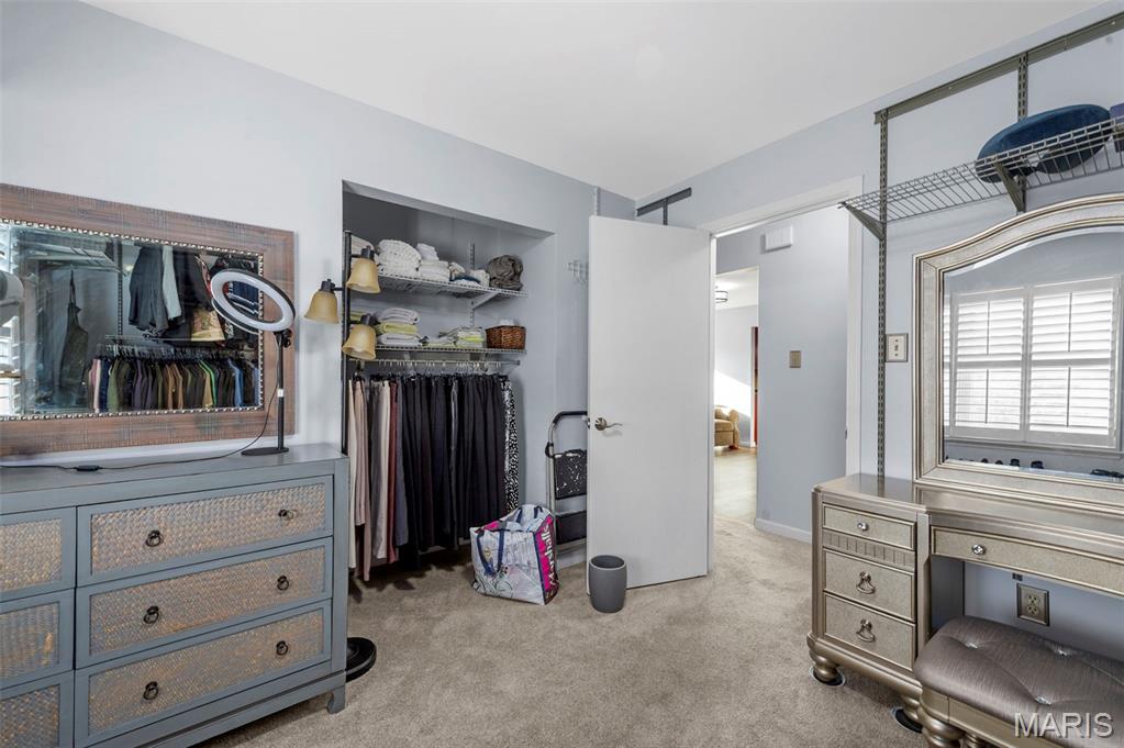 4095 Montgomery Lane