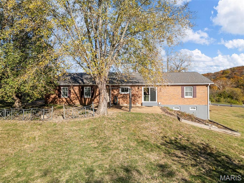 4095 Montgomery Lane