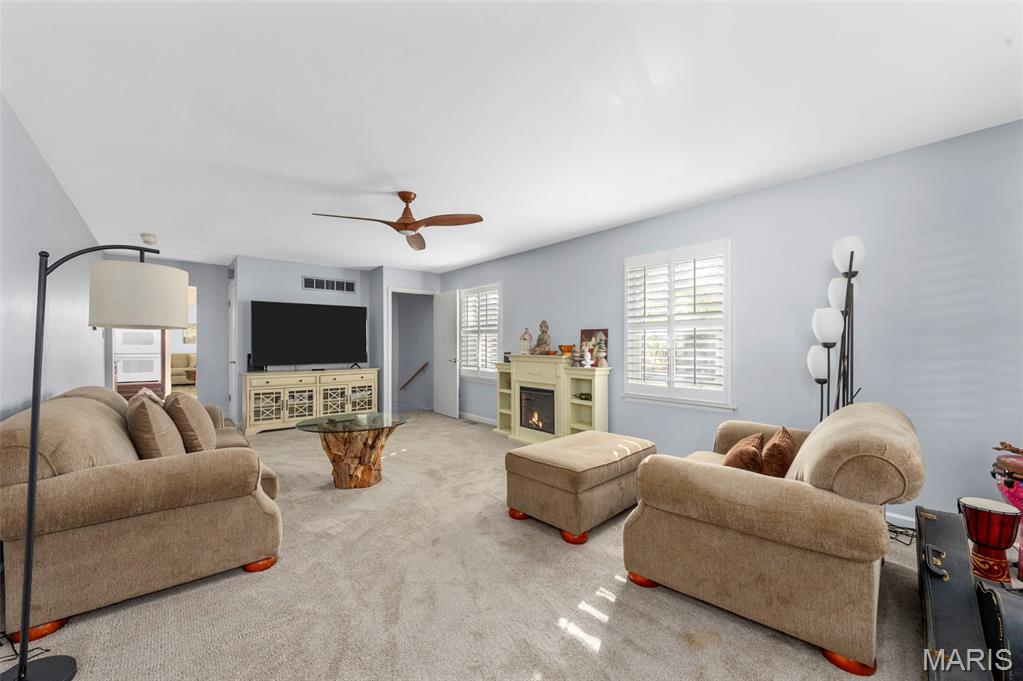 4095 Montgomery Lane