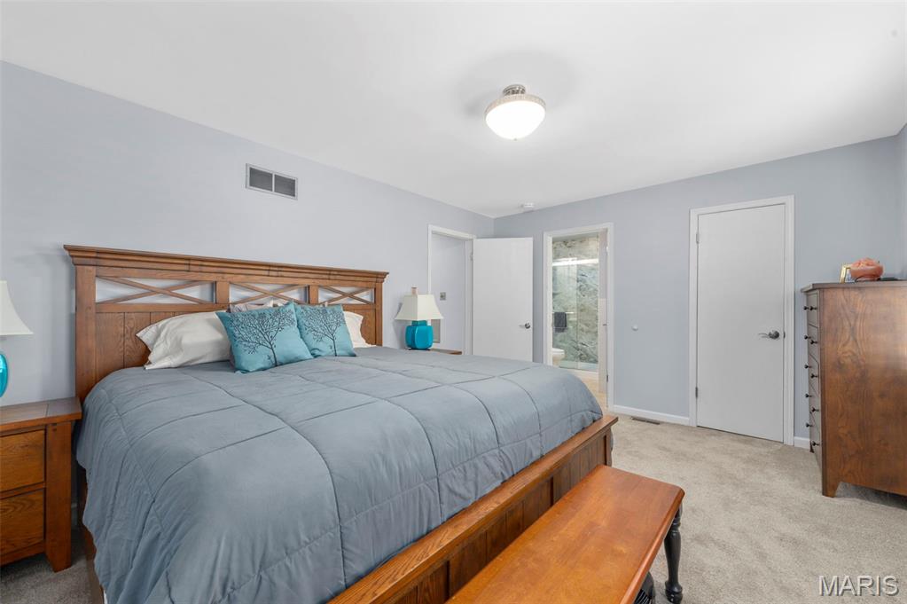 4095 Montgomery Lane