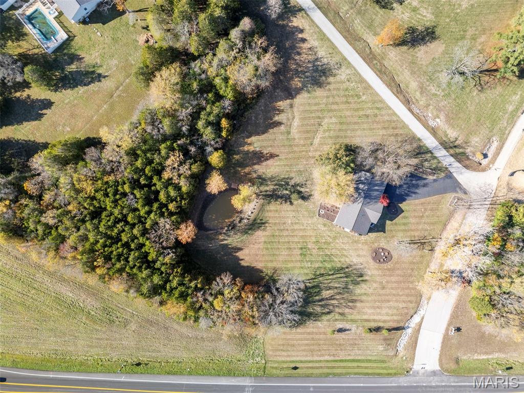 4095 Montgomery Lane