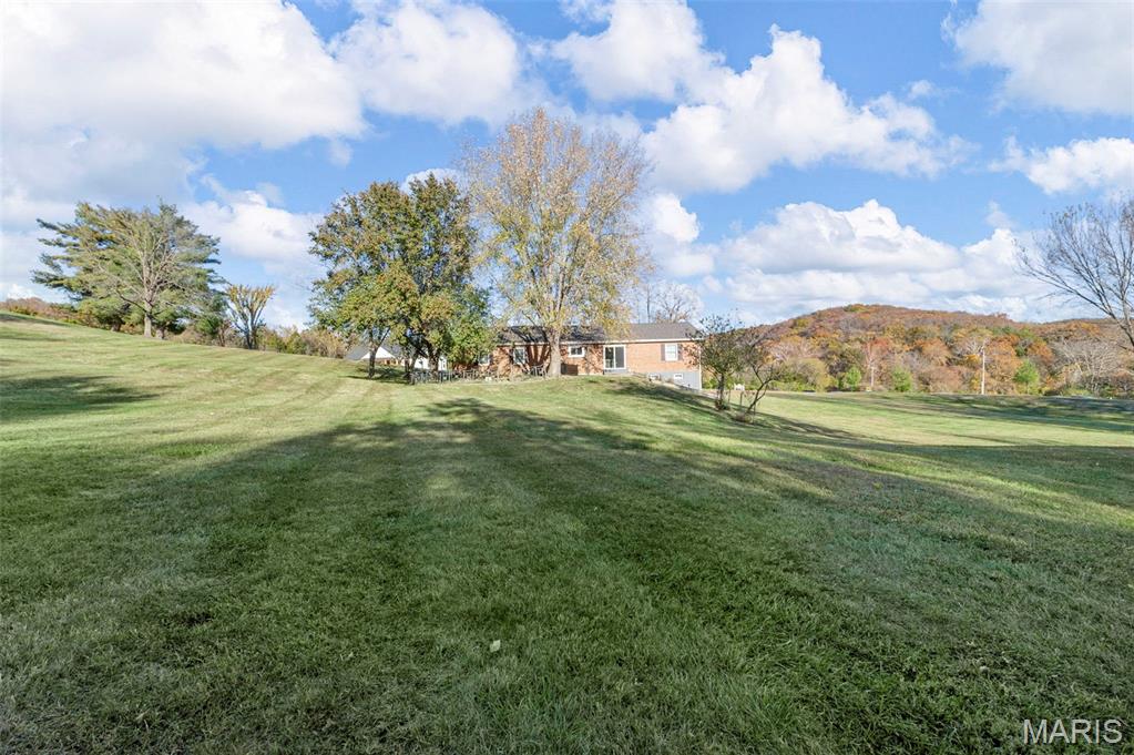 4095 Montgomery Lane