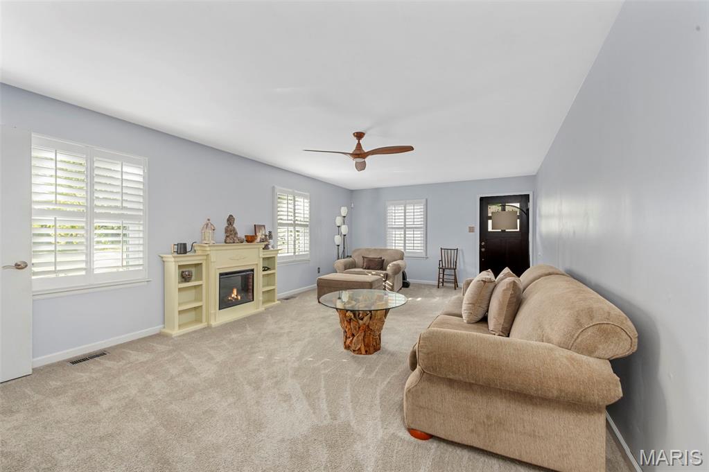 4095 Montgomery Lane