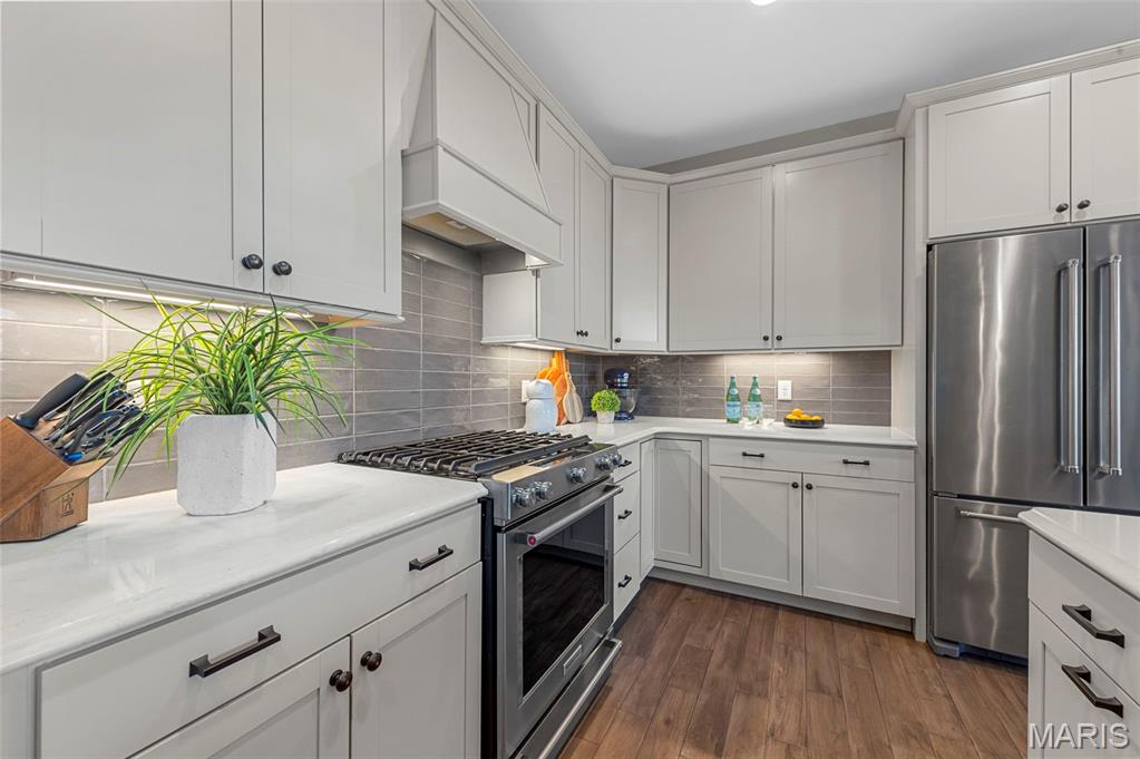 511 Leaning Woods Street