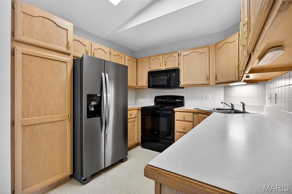 2009 Belltower Drive Unit: B