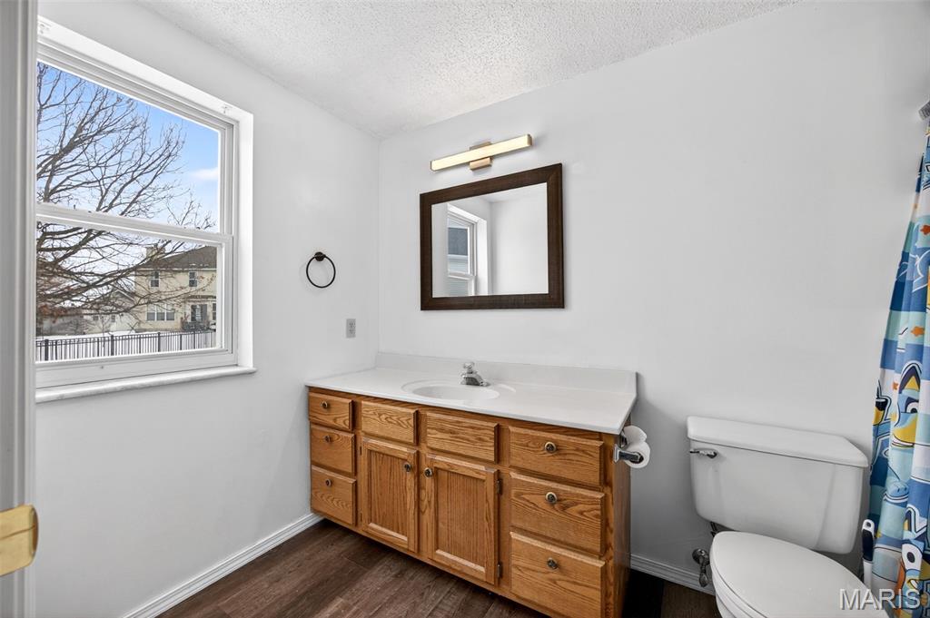 244 E Governor Place