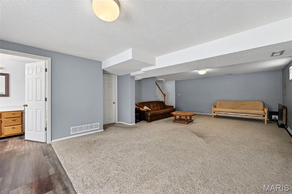 244 E Governor Place