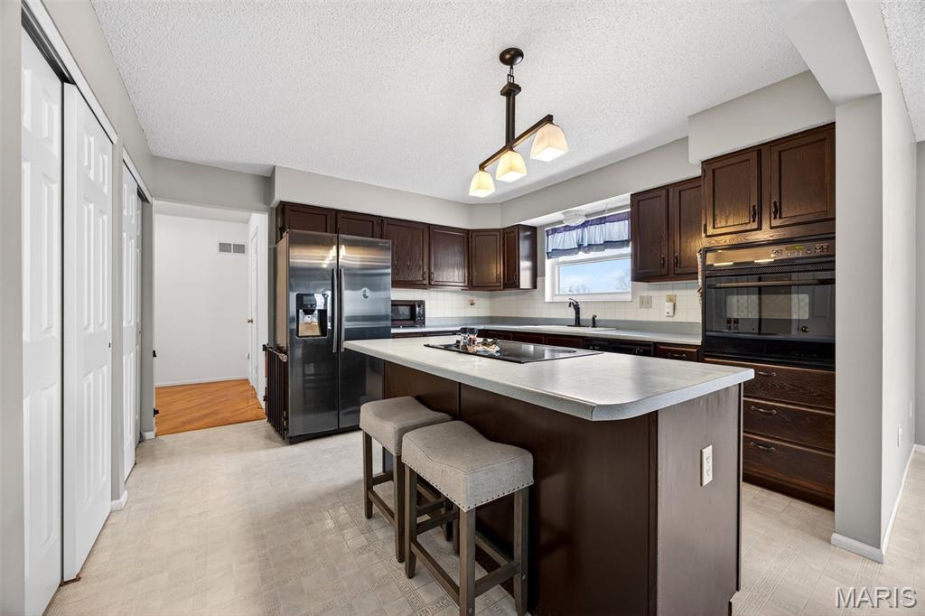 244 E Governor Place