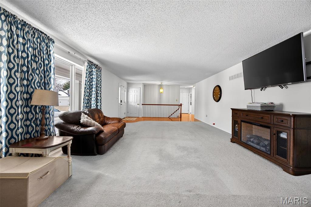 244 E Governor Place