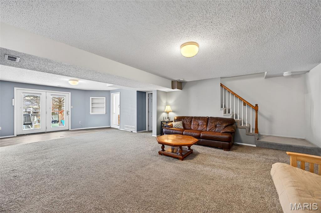 244 E Governor Place