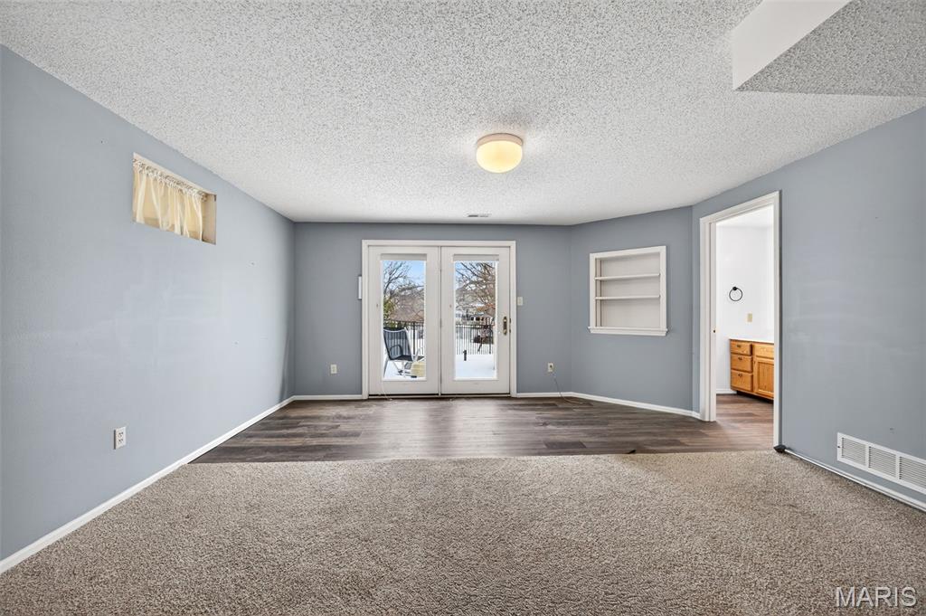 244 E Governor Place