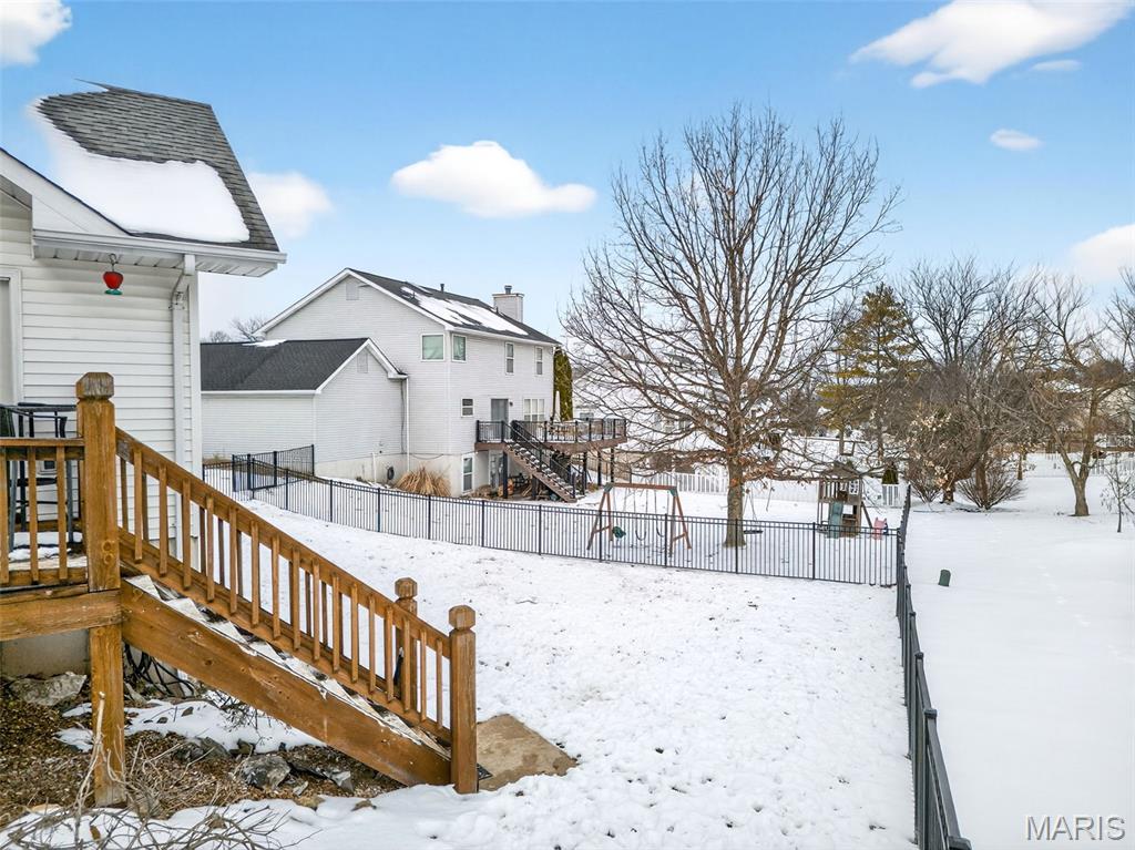 244 E Governor Place