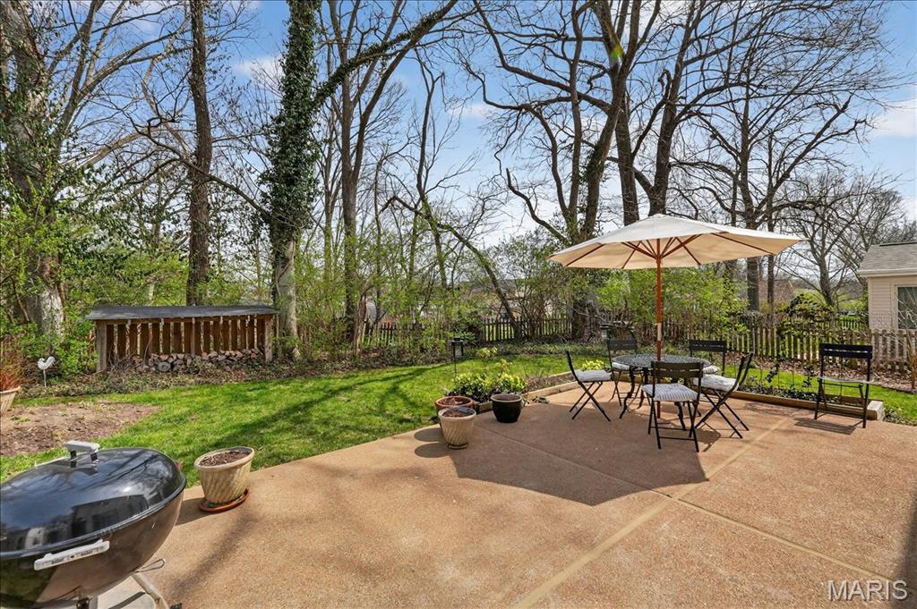 828 Carman Woods Drive