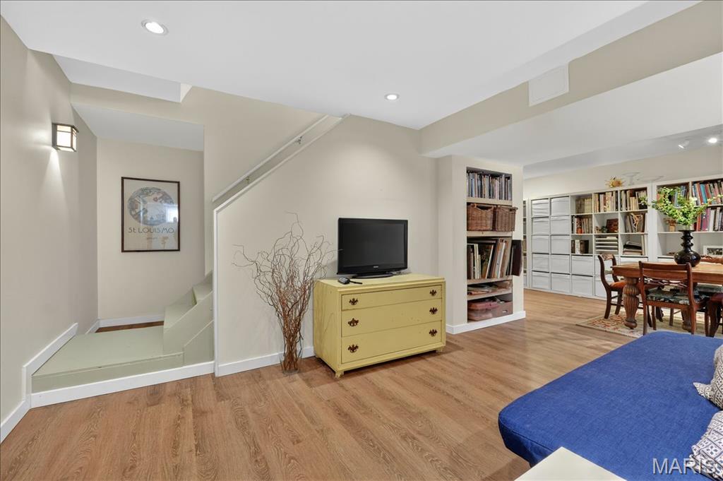 828 Carman Woods Drive