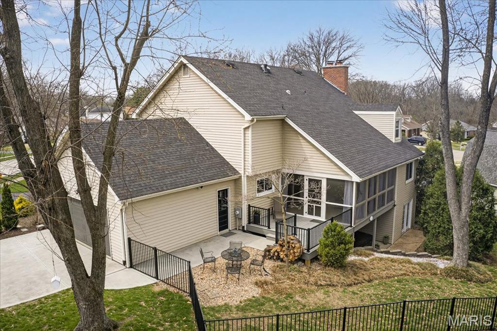 16025 Hunters Way Drive