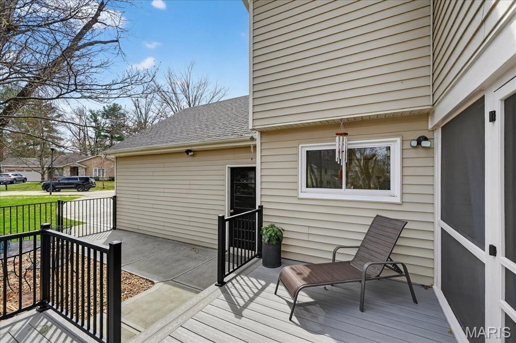 16025 Hunters Way Drive