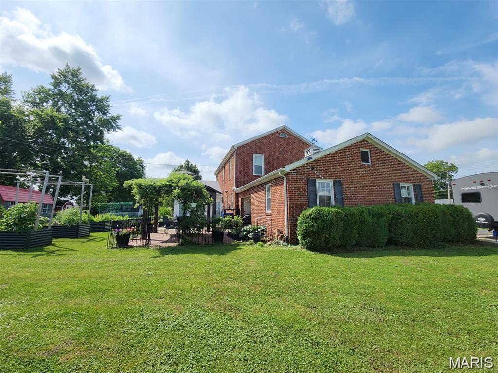 402 S. Walker St.