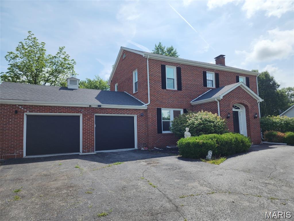 402 S. Walker St.
