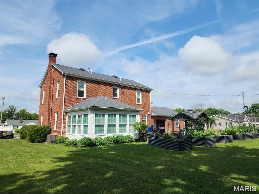402 S. Walker St.