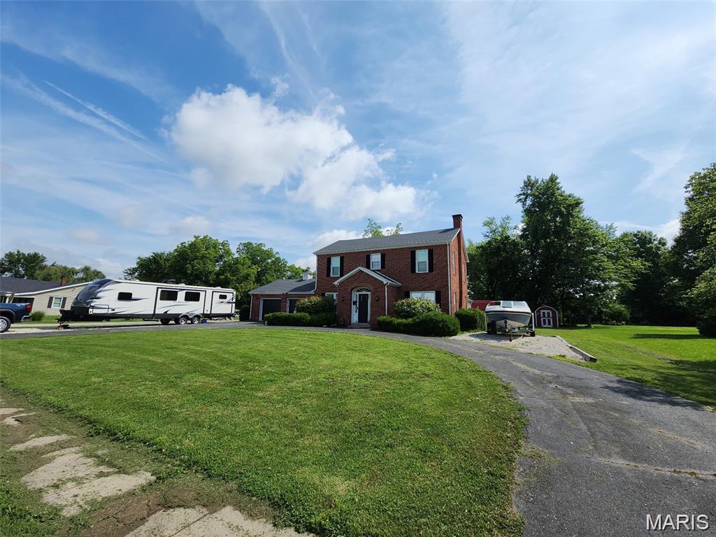 402 S. Walker St.