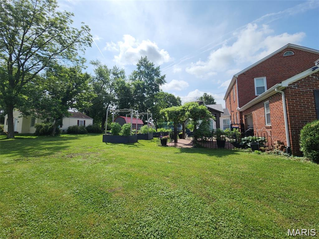 402 S. Walker St.