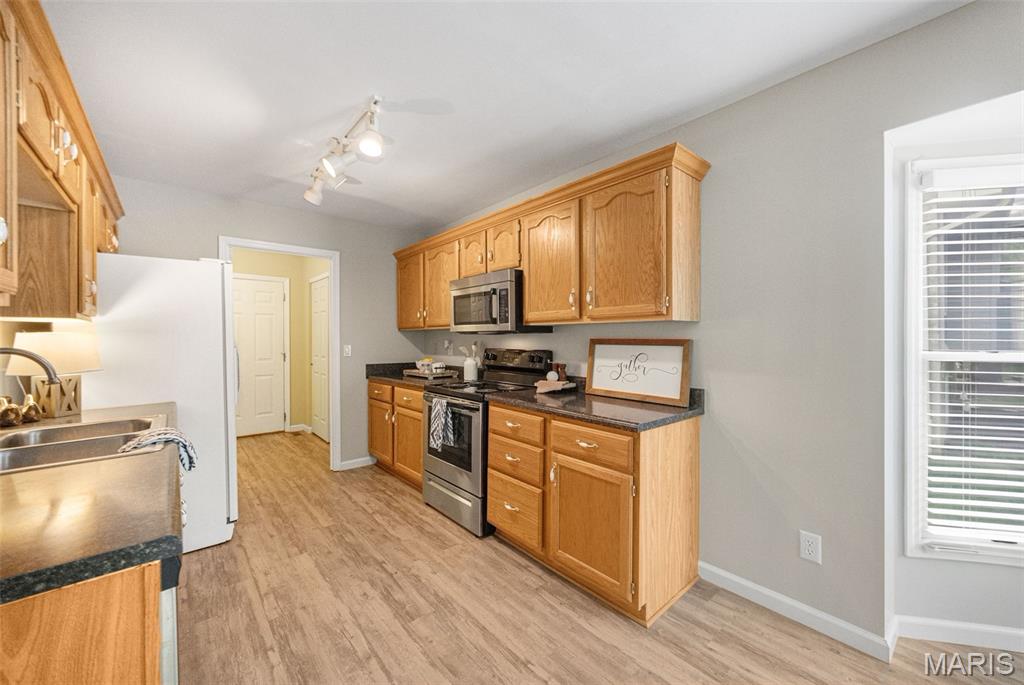 3055 Oakmont Court