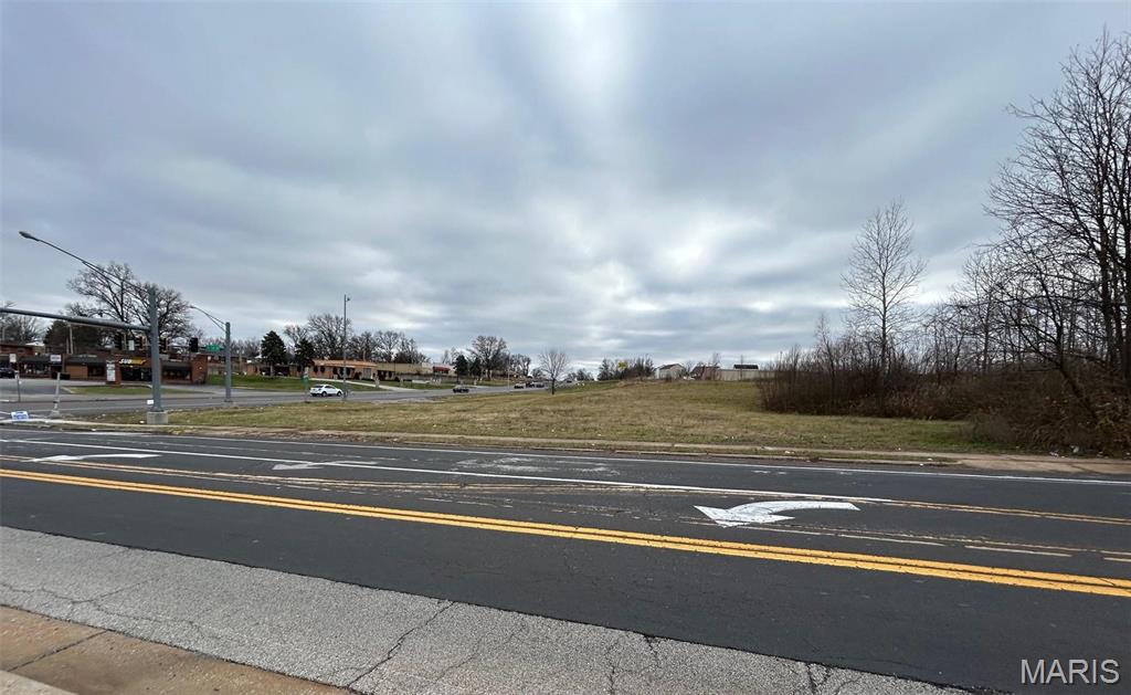 9499 Lewis And Clark Boulevard .88 Acres