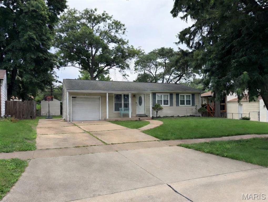 2883 Foxwood Drive