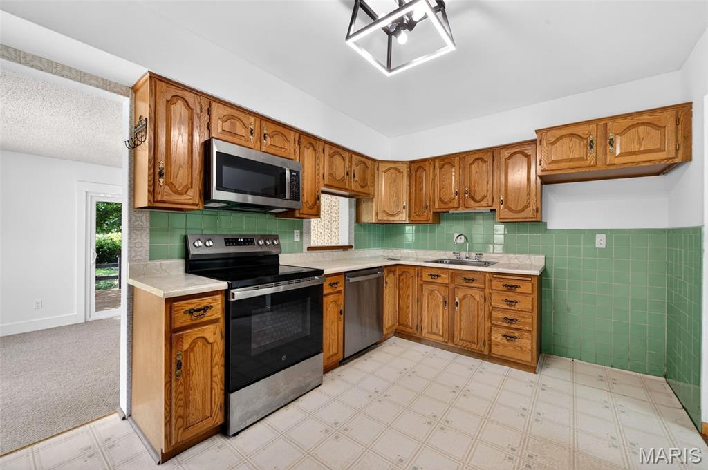 800 Crowder Drive