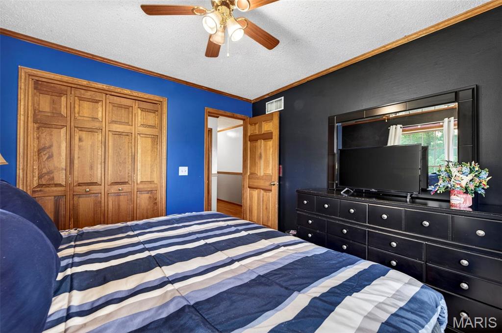 15633 Pike 237