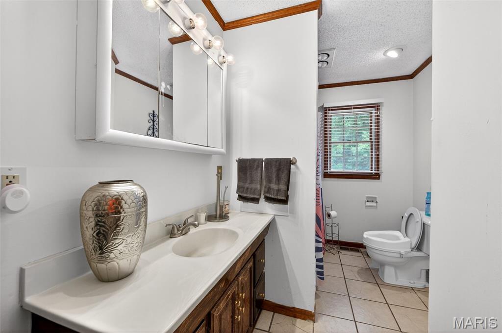15633 Pike 237