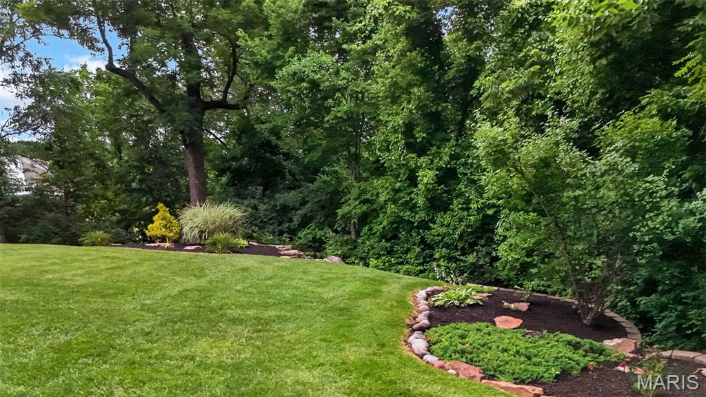 320 Huntleigh Manor Drive